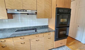 9117 Tiber Ct, Affton, MO 63123