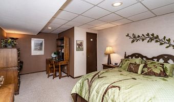 2133 Polk Dr, Ames, IA 50010