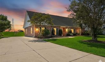 101 FIELD St, Belle Chasse, LA 70037