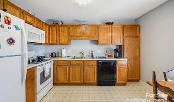 2904 Sagamore Ln, Asheville, NC 28806