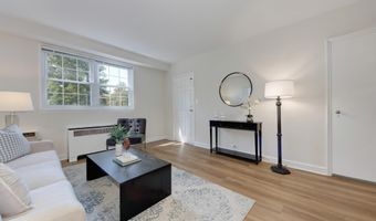 229 N GEORGE MASON Dr 229-3, Arlington, VA 22203