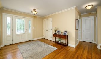 305 Barbara Dr, Point Pleasant, NJ 08742