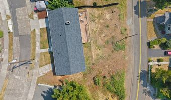 416 CHINOOK Ave, Astoria, OR 97103