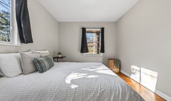 140 Merlin Dr, Athens, GA 30606