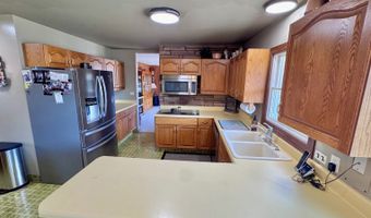 203 3rd Ave SW, Bowman, ND 58623