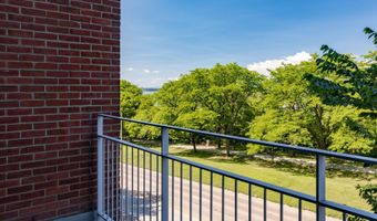 35 Cherry St 302, Burlington, VT 05401