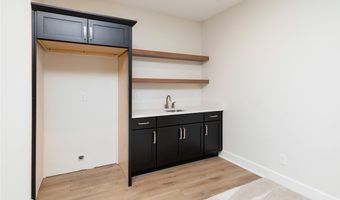 733 17th Ave SE, Altoona, IA 50009