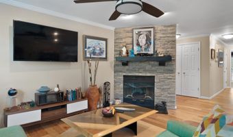 1142 LAKE HERON Dr 2B, Annapolis, MD 21403