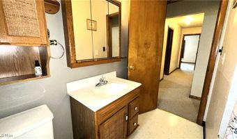 1111 Norwood Dr, Ashtabula, OH 44004