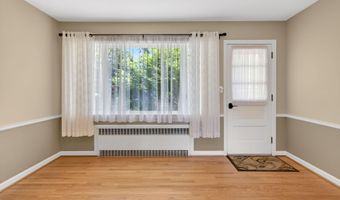 10 Willo Ln, Albany, NY 12211
