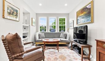49 W SKIPPACK Pike, Ambler, PA 19002