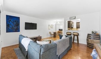 2030 N ADAMS St 911, Arlington, VA 22201