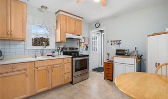 7 Restmere Ter, Middletown, RI 02842