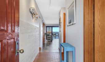 1 3RD St 204, Astoria, OR 97103