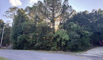 9079 Iris St, Bay St. Louis, MS 39520