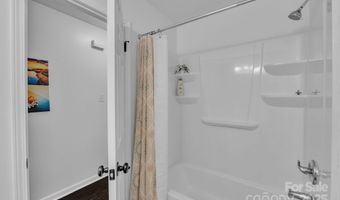 4930 Crestmont Dr, Charlotte, NC 28205