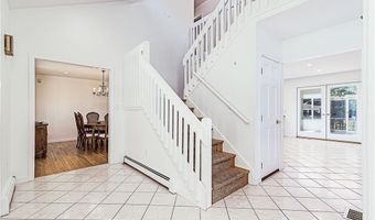 39 Sumner Brown Rd, Cumberland, RI 02864