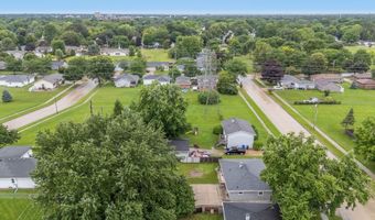 2725 S JACKSON St, Appleton, WI 54915
