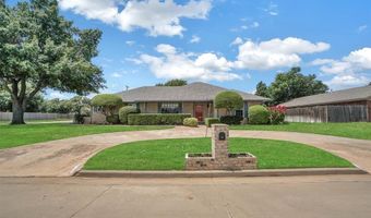 801 Cambridge Dr, Altus, OK 73521