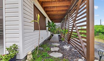 87-299 KAOHE Rd, Captain Cook, HI 96704
