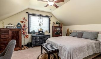 914 Lakeview Dr, Auburn, IN 46706