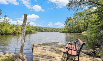 3589 Shoreline Dr, Allegan, MI 49010