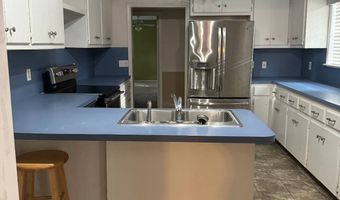 305 NW 3rd St, Antlers, OK 74523
