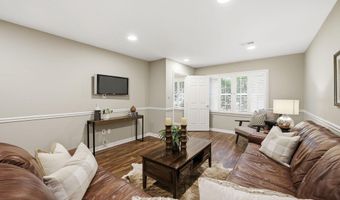2638 FAIRFAX Dr, Arlington, VA 22201