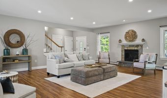 271 Red Gate Ln, Acton, ME 04001