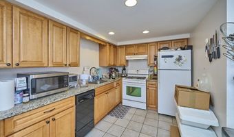 15-17 Peaceable St, Boston, MA 02135