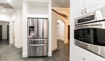 1804 River Pointe Dr, Albany, GA 31701