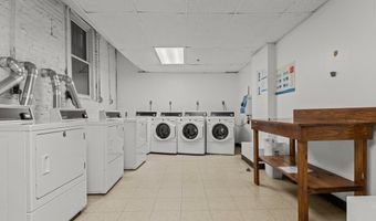 35 Queensberry 22, Boston, MA 02215