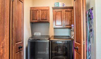 808 N Quartz Ave, Brandon, SD 57005