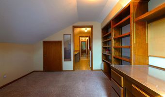 2003 Polk Dr, Ames, IA 50010