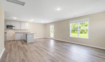 97 Coachman Ln, Autryville, NC 28318