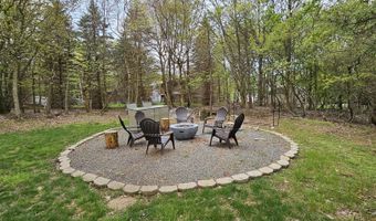 145 Penn Forest Trl, Albrightsville, PA 18210