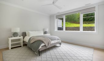 7 Ashwood Ct, Amagansett, NY 11930