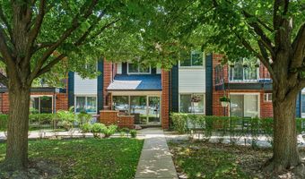 2434 Brandenberry Ct 2A, Arlington Heights, IL 60004