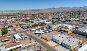 1632 Shamrock Rd, Bullhead City, AZ 86442