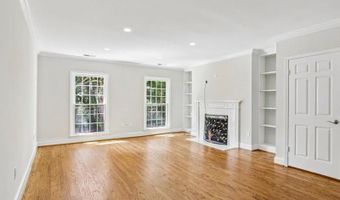 3217 SUTTON Pl NW A, Washington, DC 20016