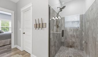 1067 LEGENDARY Pkwy, Arley, AL 35541