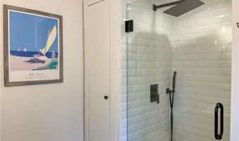 51 Poplar St 1R, Newport, RI 02840