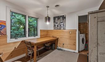 46 Battery Rd, Belfast, ME 04915