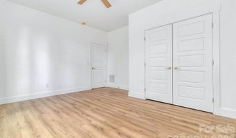 19 Green Valley Rd, Asheville, NC 28806