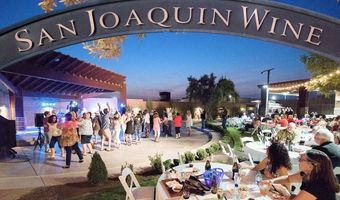 1819 Pacific Rd S, Madera, CA 93636