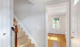 16 Elm Ave, East Providence, RI 02916