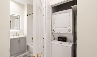 1321 N ADAMS Ct 201, Arlington, VA 22201