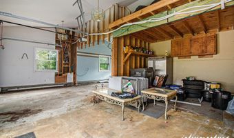 970 Buttrick Ave SE, Ada, MI 49301