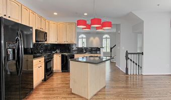 5120 GRIMM Dr, Alexandria, VA 22304