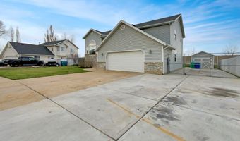 1605 N LEWIS AND CLARK Dr, Centerville, UT 84014